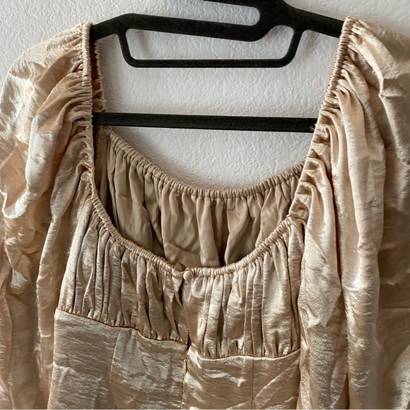 127. MAJORELLE Carla Dress In Metallic Neutral Size M - Picture 5 of 8